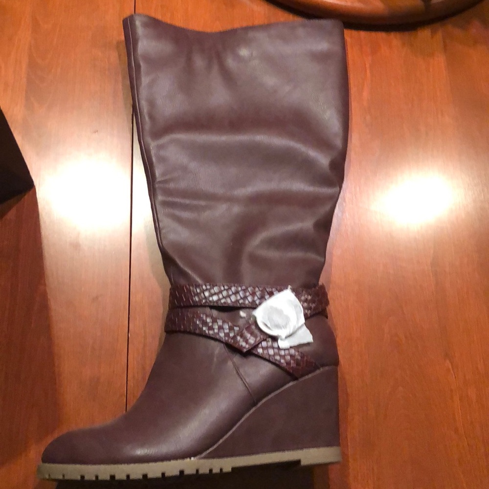 Bella Cora Extra Wide-Calf Boot - wine grain 8.5
